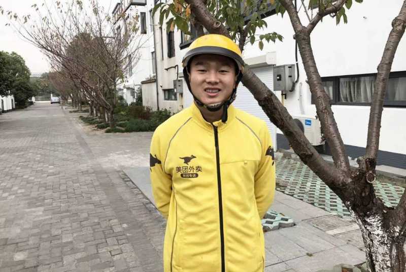 商水商电-网红骑手刘成：我今年21岁，粉丝200万，我不骄傲